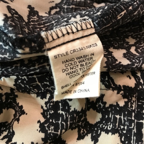 ONE CLOTHING Spring Longsleeve Pocket Romper XS - Picture 8 of 8